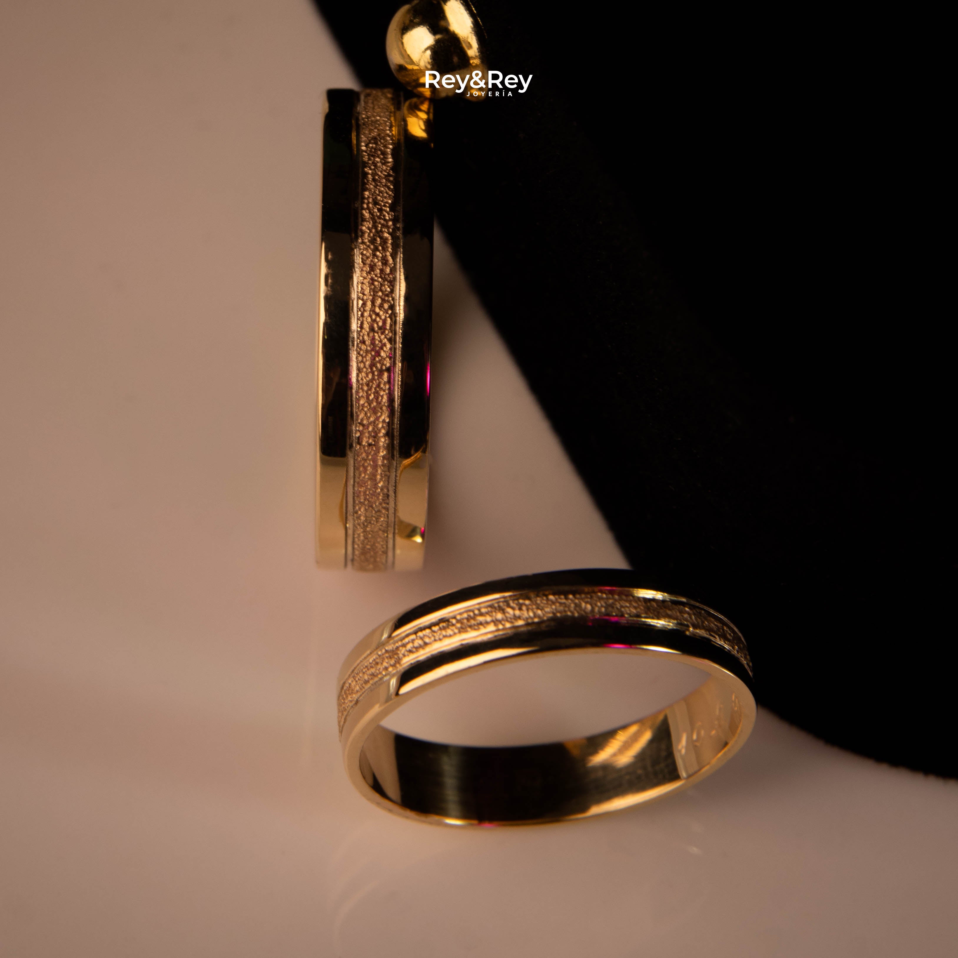 Anillo Craquel MID de Oro 10k