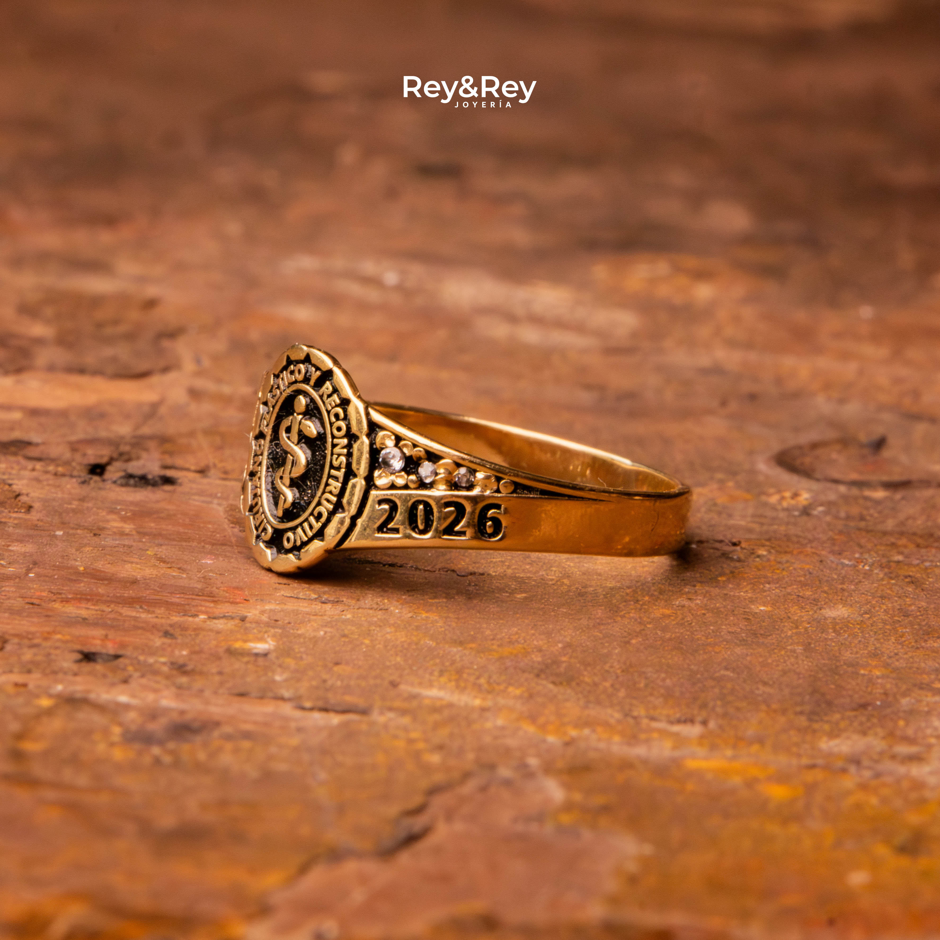 Anillo Graduacion Continente Oro