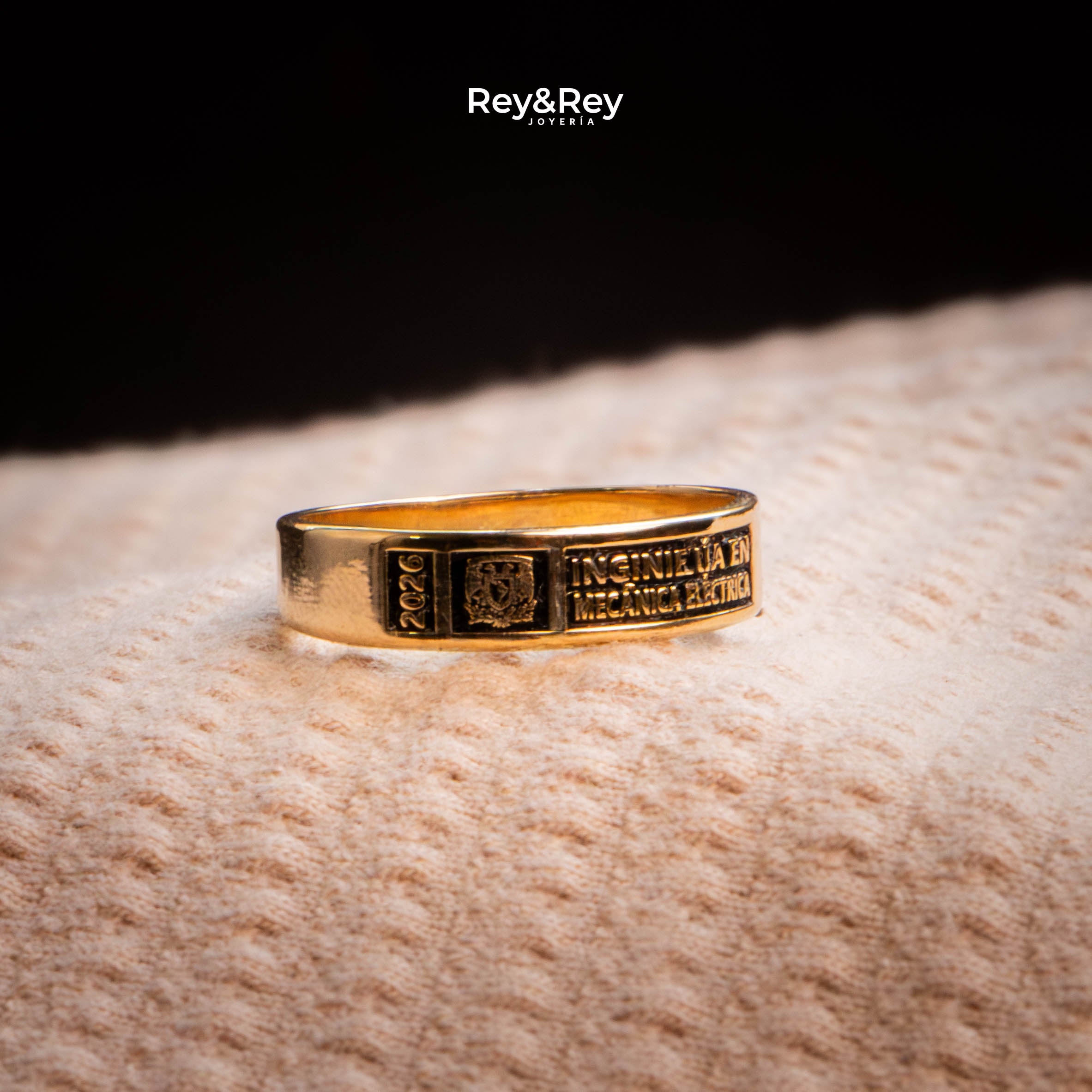 Anillo Graduacion Pleno Oro