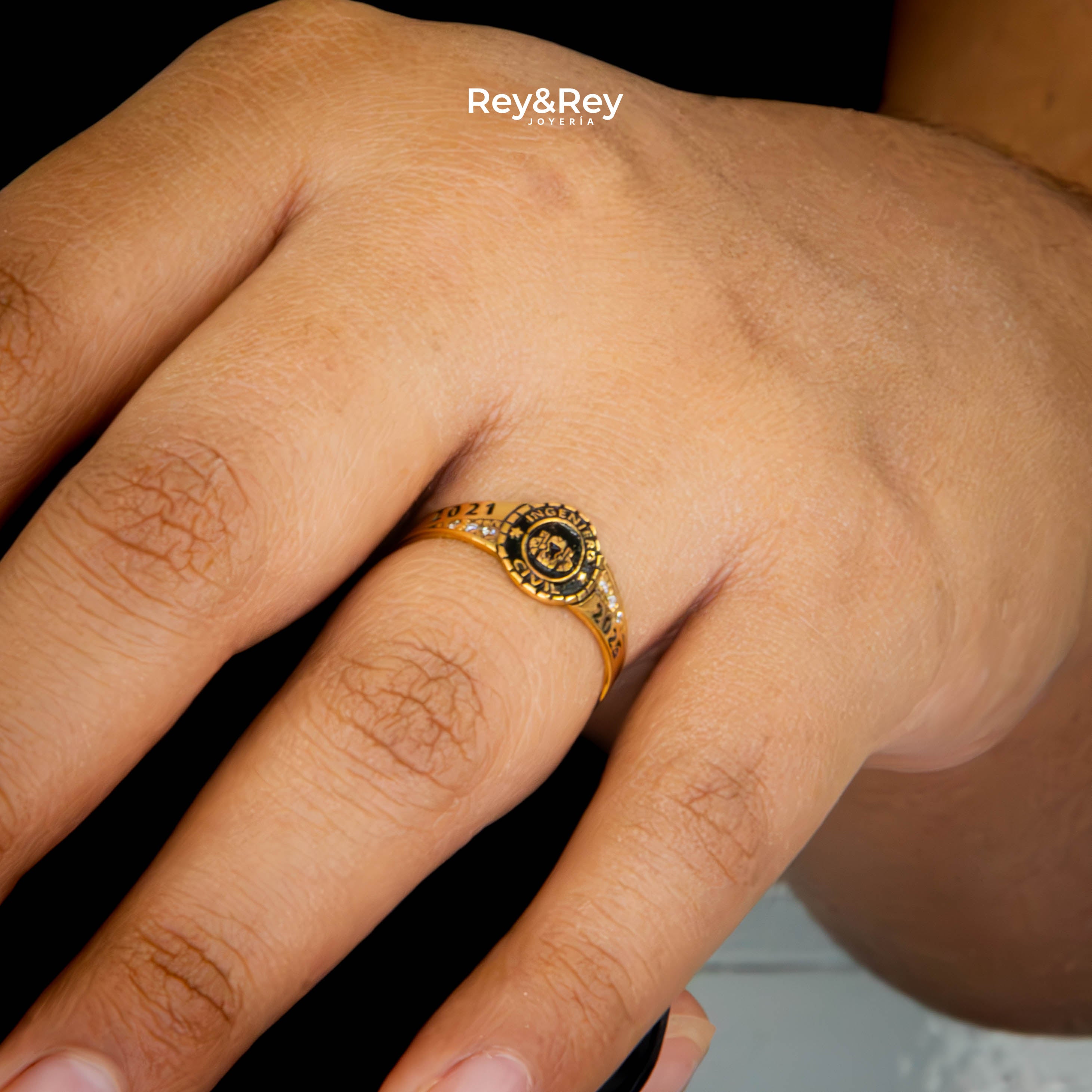 Anillo Graduacion Continente Oro