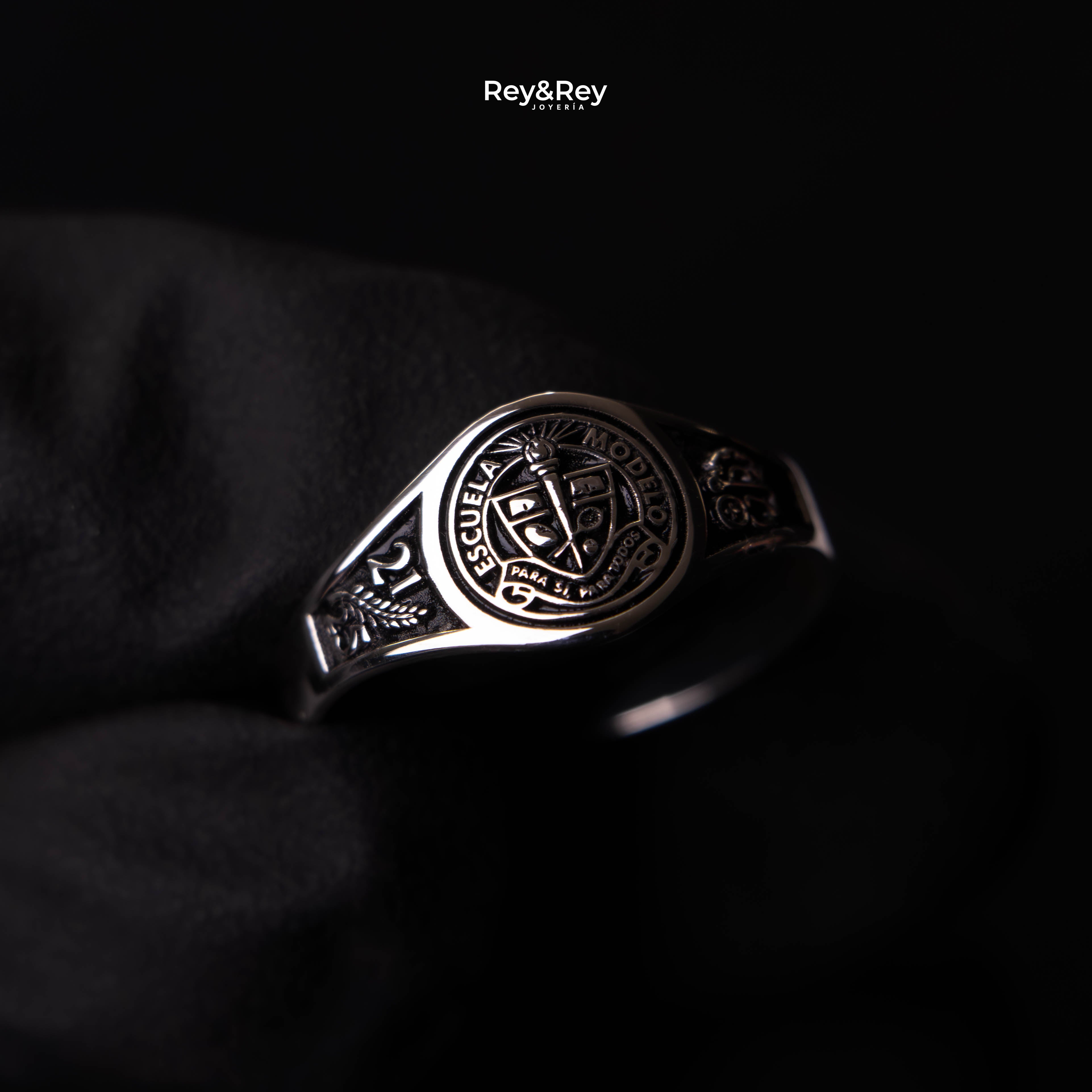 Anillo Graduación Round Plata