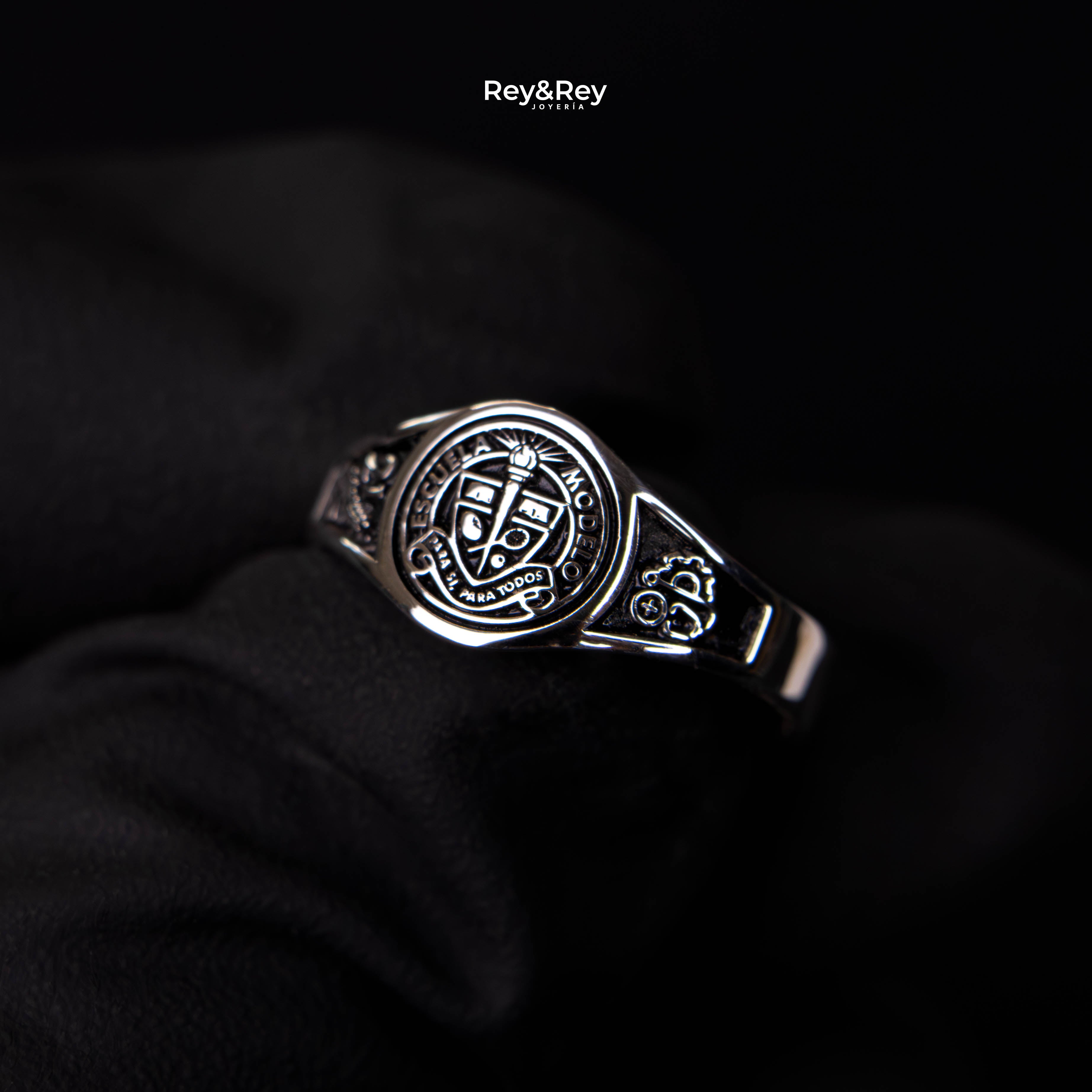Anillo Graduación Round Plata